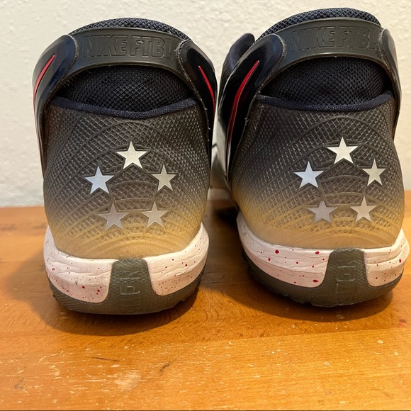 Nike football running shoes - Picture 9 of 15